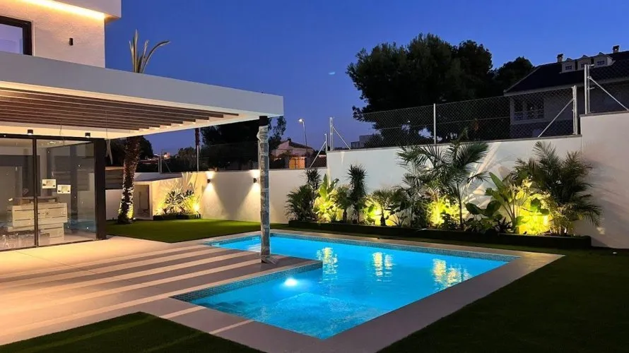 Villa de 3 chambres à Alicante, Spain No. 534 № 16