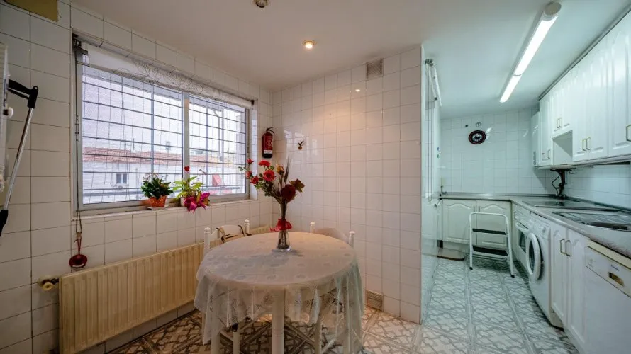 Apartment de 2 chambres à Madrid, Spain No. 1028 № 4