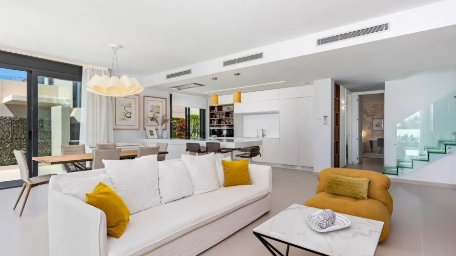 Villa de 4 chambres à Campoamor, Spain No. 662 № 14