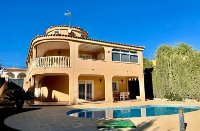 Villa de 4 chambres à Torrevieja, Spain No. 99