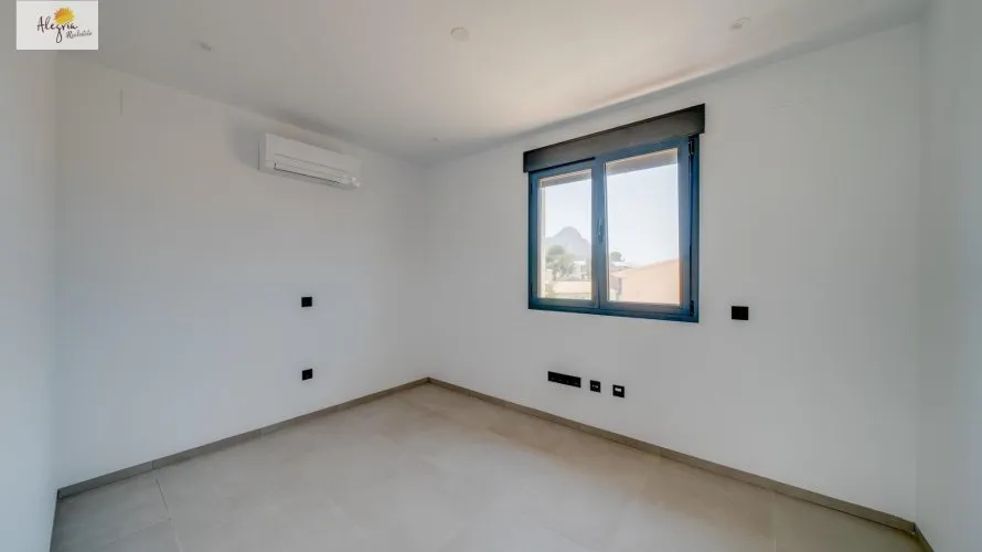 Villa de 5 chambres à Calpe, Spain No. 443 № 27