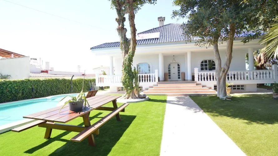 Villa de 4 chambres à Torrevieja, Spain No. 113 № 2