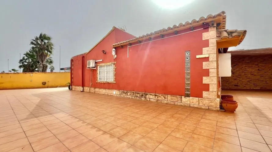 Apartment de 2 chambres à Torrevieja, Spain No. 1056