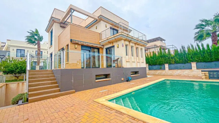 Villa de 5 chambres à La Zenia, Spain No. 1270 № 22