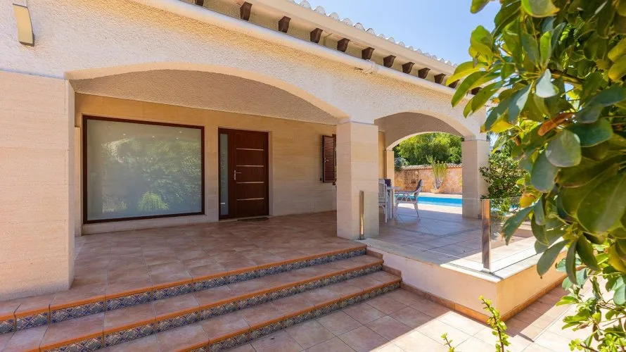 Villa de 4 chambres à Alicante, Spain No. 746 № 23