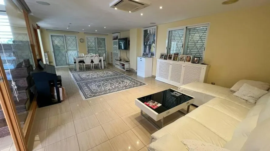 Apartment de 4 chambres à Manises, Spain No. 1312 № 28