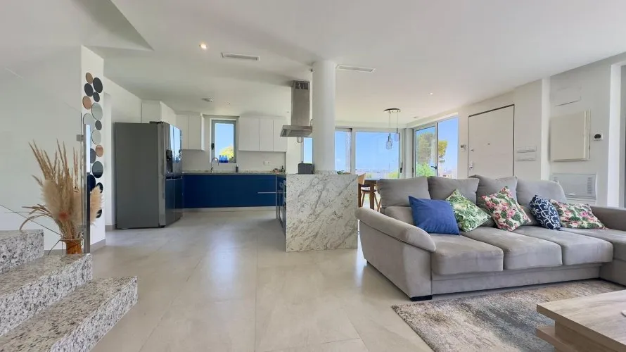 Villa de 3 chambres à Finestrat, Spain No. 574 № 13