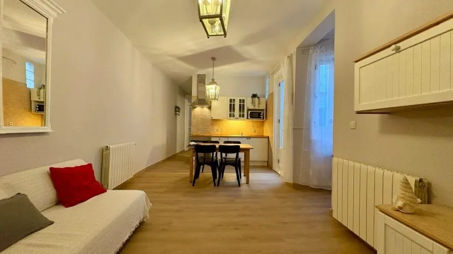 Apartment de 2 chambres à Madrid, Spain No. 1032 № 3