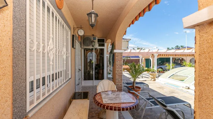 Villa de 158m² à Cabo Roig, Spain No. 1166 № 23