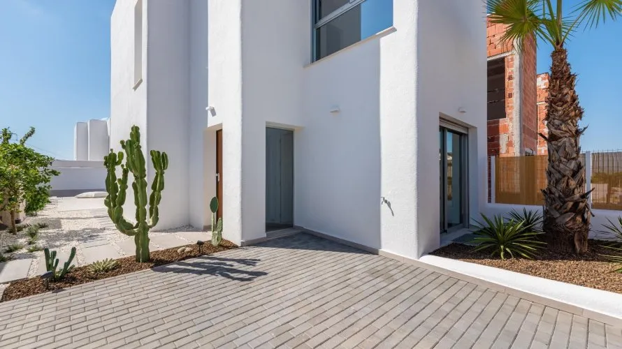 Villa de 3 chambres à Los Alcazares, Spain No. 827 № 2