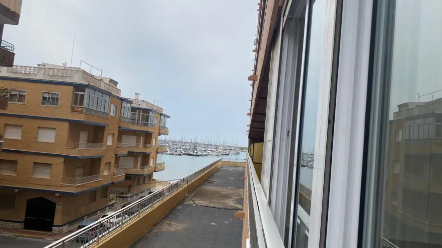 Apartment de 3 chambres à Torrevieja, Spain No. 135 № 19