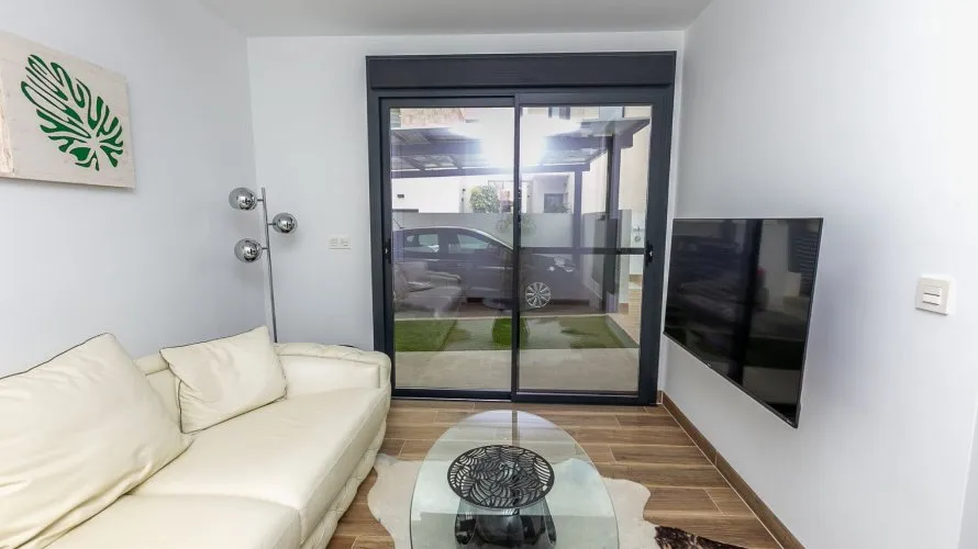 Villa de 120m² à Los Montesinos, Spain No. 894 № 11