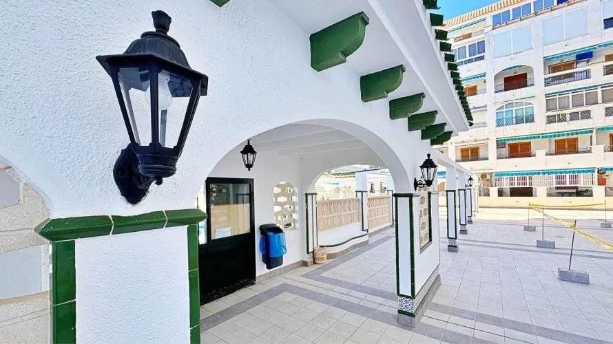 Apartment de 1 chambre à Torrevieja, Spain No. 1021 № 2