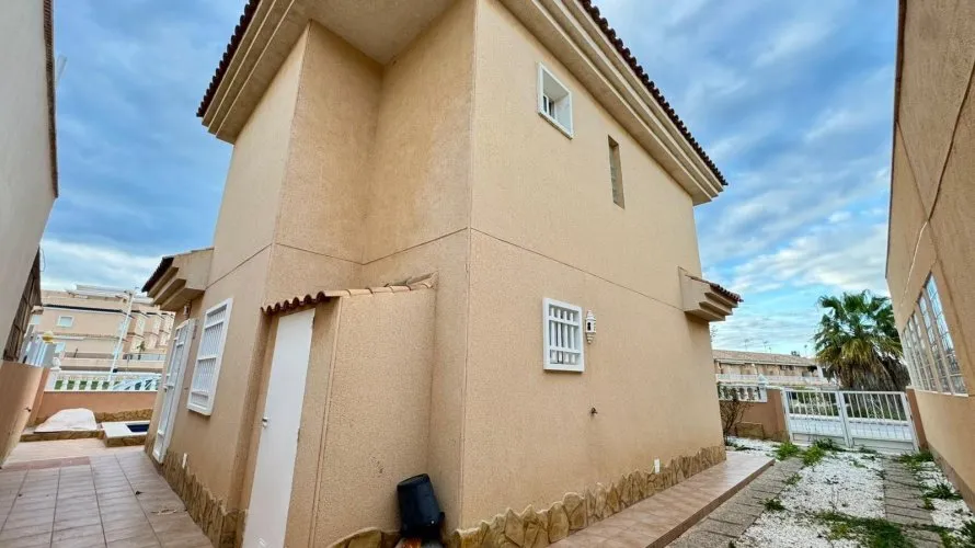Apartment de 3 chambres à Torrevieja, Spain No. 1031 № 20