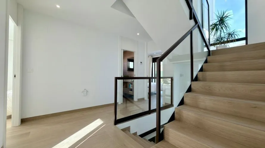 Villa de 5 chambres à Finestrat, Spain No. 1035 № 14