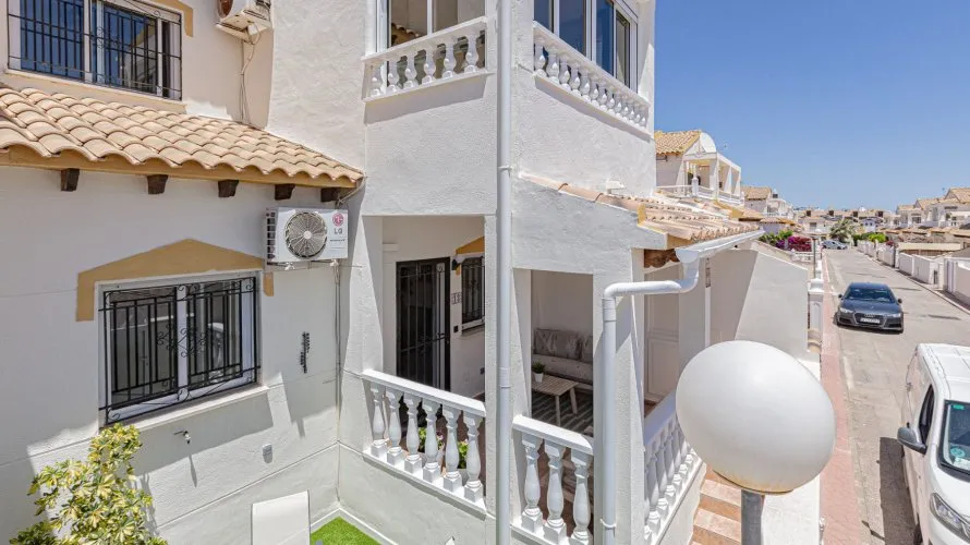 House de 82m² à La Florida, Spain No. 1062