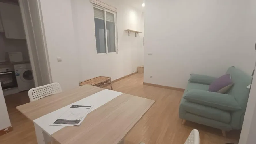 Apartment de 42m² à Madrid, Spain No. 913 № 2
