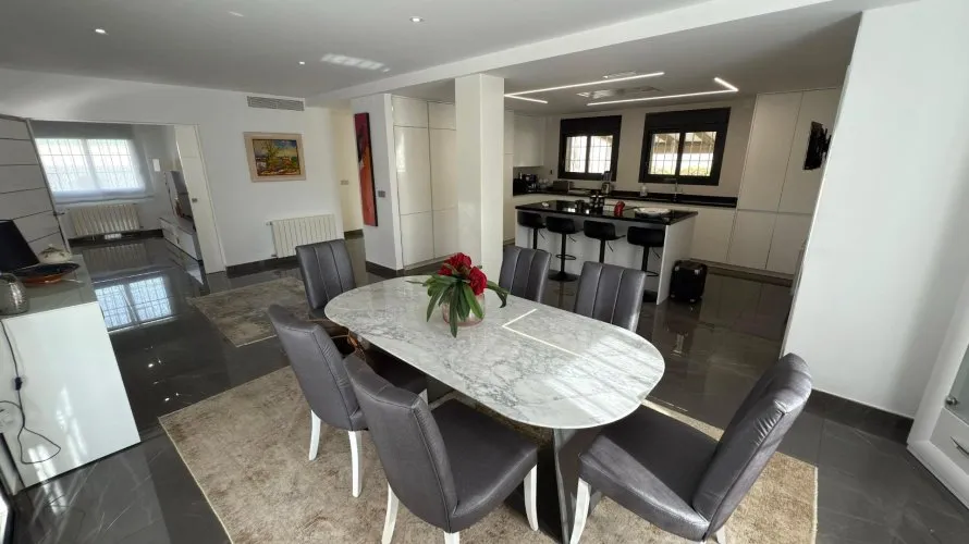 Villa de 5 chambres à San Juan, Spain No. 669 № 28
