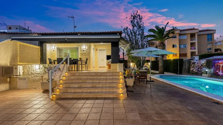 Villa de 4 chambres à Torrevieja, Spain No. 835 № 28