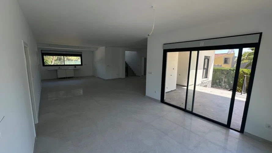 Villa de 5 chambres à San Vicente del Raspeig, Spain No. 1106 № 2