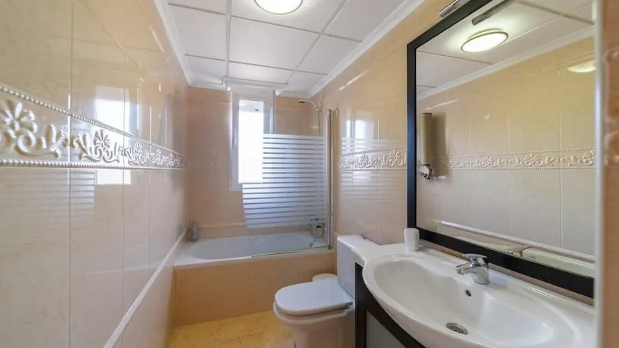 Villa de 5 chambres à Torrevieja, Spain No. 734 № 22
