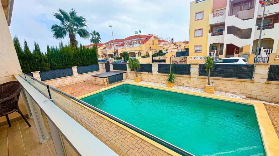 Villa de 5 chambres à La Zenia, Spain No. 1270 № 12