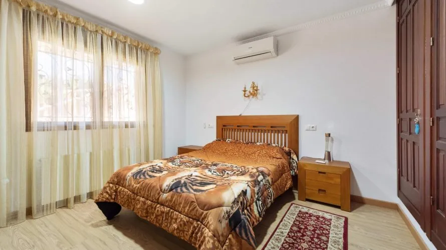 Villa de 4 chambres à Campoamor, Spain No. 1338 № 17