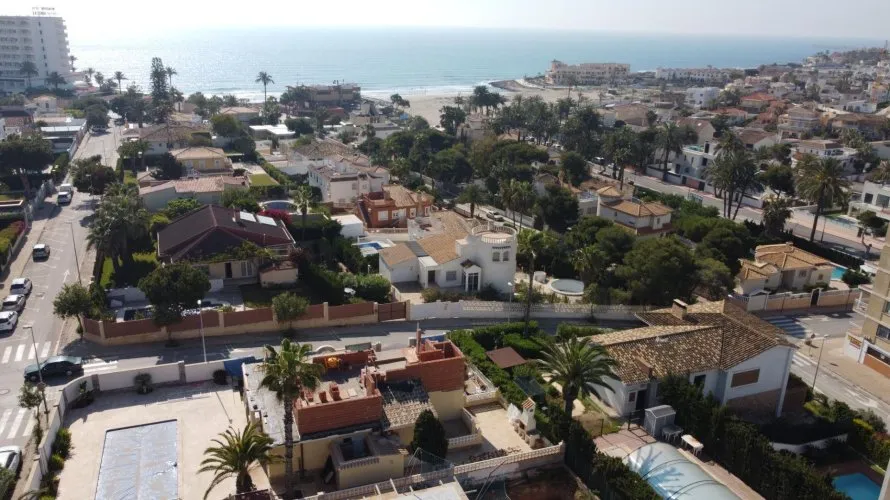 Villa de 4 chambres à La Zenia, Spain No. 265 № 12