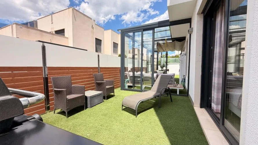 Villa de 5 chambres à Torrevieja, Spain No. 863 № 24