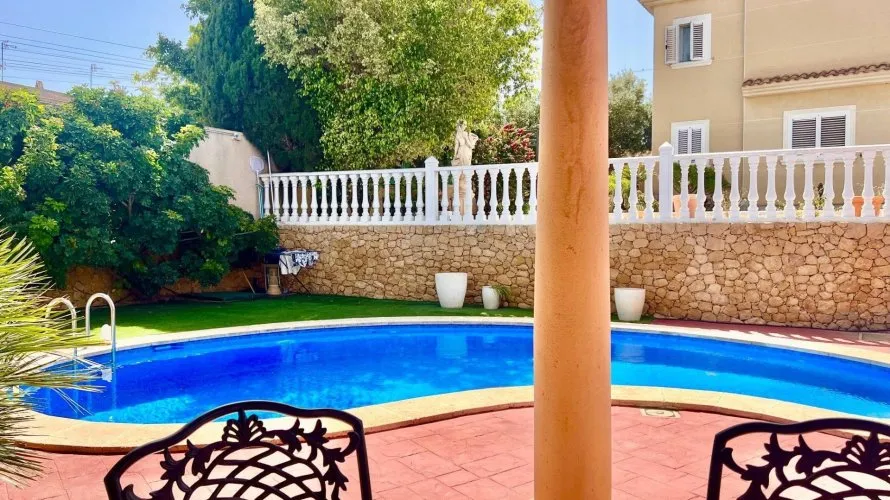 Villa de 3 chambres à Torrevieja, Spain No. 120 № 16