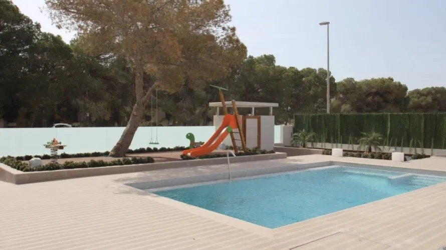 Villa de 157m² à Campoamor, Spain No. 249 № 3