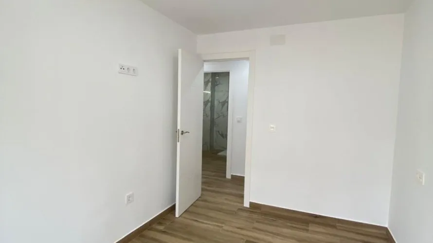 Apartment de 3 chambres à Torrevieja, Spain No. 135 № 11