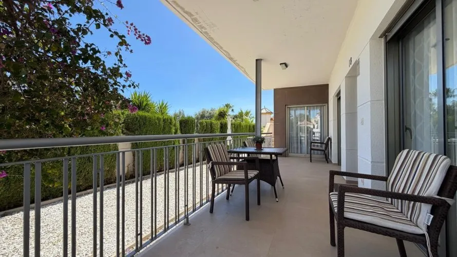 Villa de 4 chambres à Ciudad Quesada, Spain No. 1101 № 20