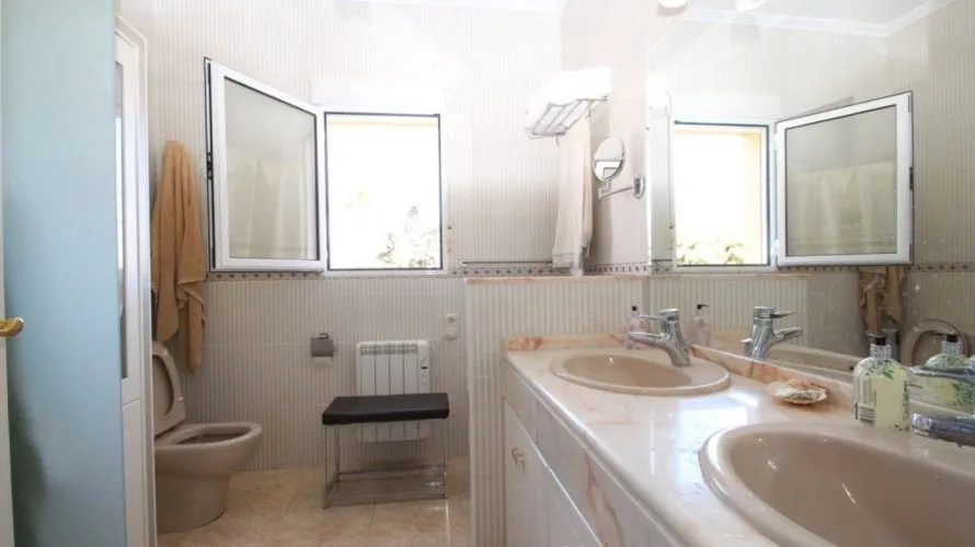 Villa de 5 chambres à Cabo Roig, Spain No. 563 № 18