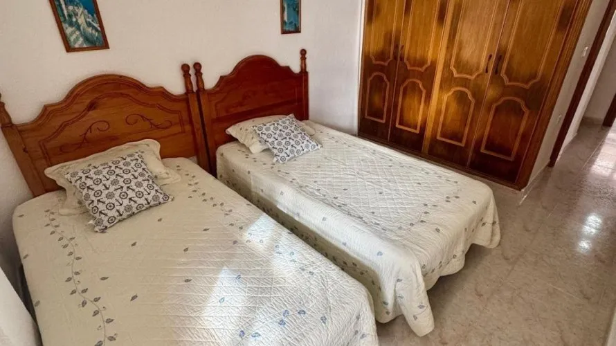 Apartment de 4 chambres à Torrevieja, Spain No. 977 № 10