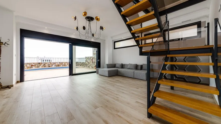Villa de 210m² à Torrevieja, Spain No. 720 № 28