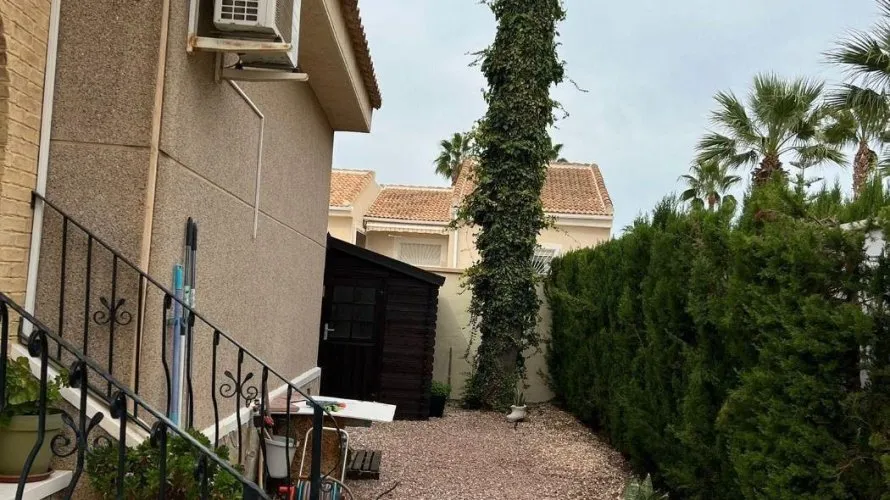 Villa de 3 chambres à Benijofar, Spain No. 241 № 2