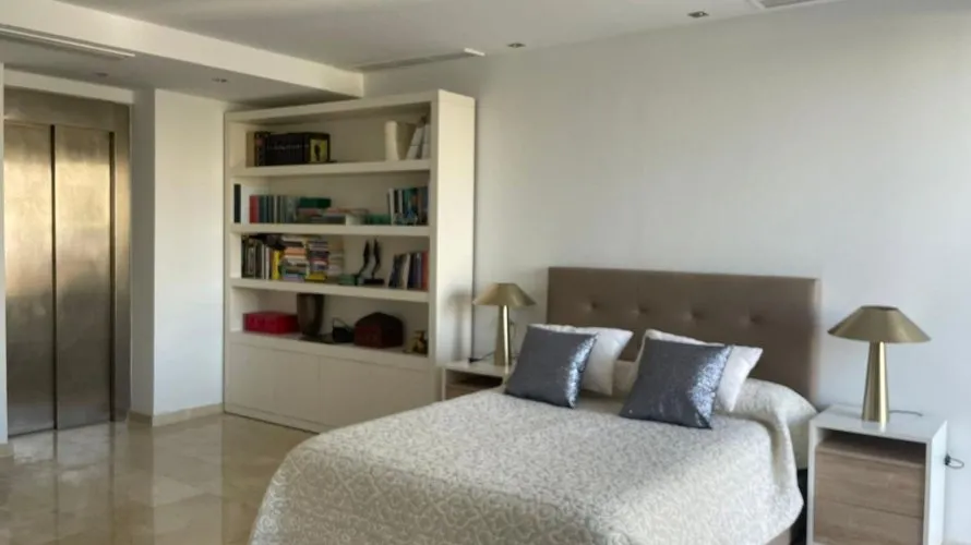 Villa de 5 chambres à Alicante, Spain No. 1239 № 2