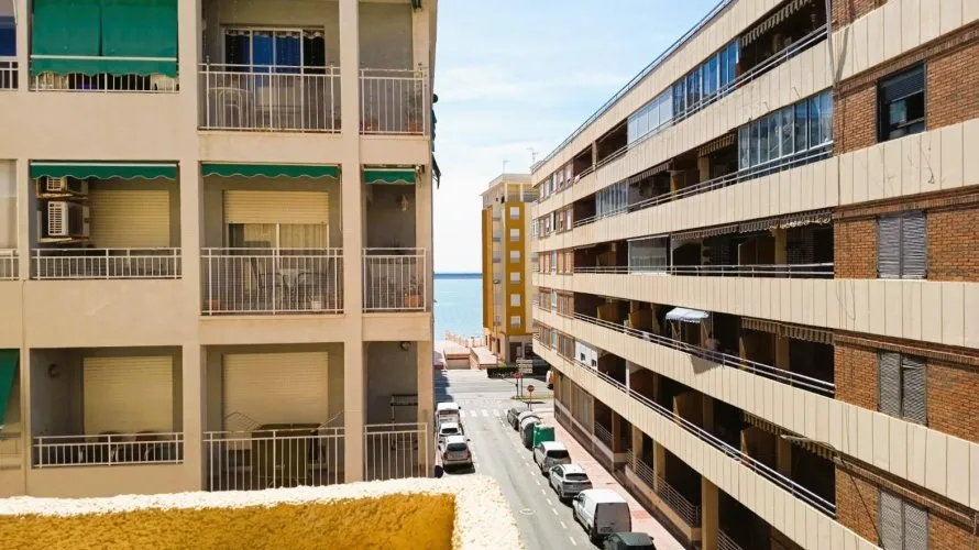 Apartment de 3 chambres à Torrevieja, Spain No. 1137