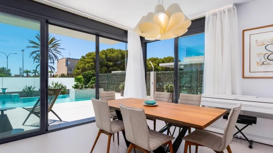 Villa de 4 chambres à Campoamor, Spain No. 662 № 13