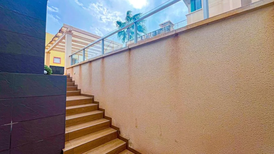 Villa de 5 chambres à La Zenia, Spain No. 1270 № 25