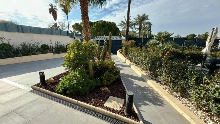 Villa de 5 chambres à San Juan, Spain No. 669 № 7