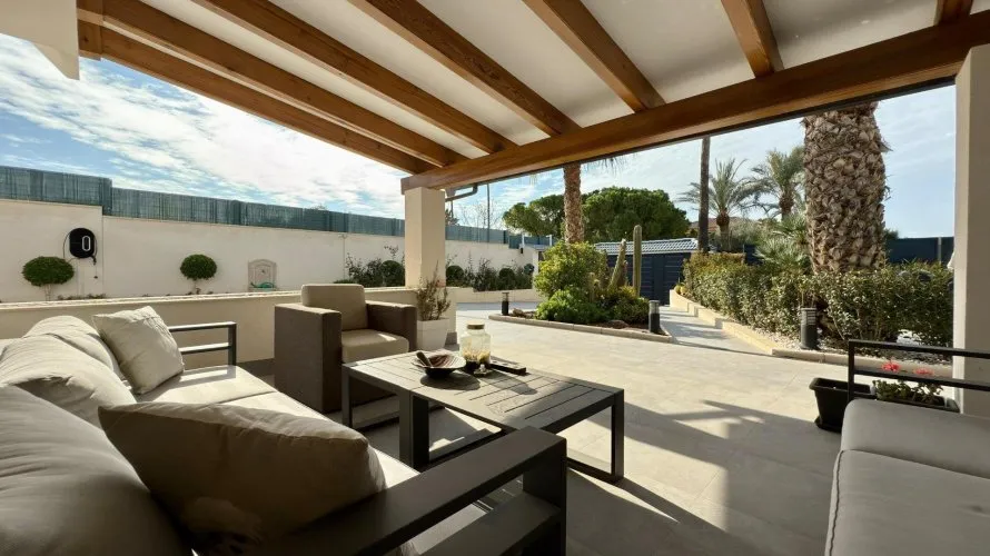 Villa de 5 chambres à San Juan, Spain No. 669 № 22