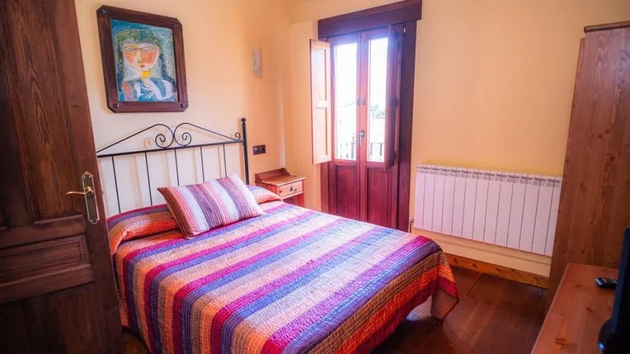 Villa de 8 chambres à Lena, Spain No. 1243 № 21