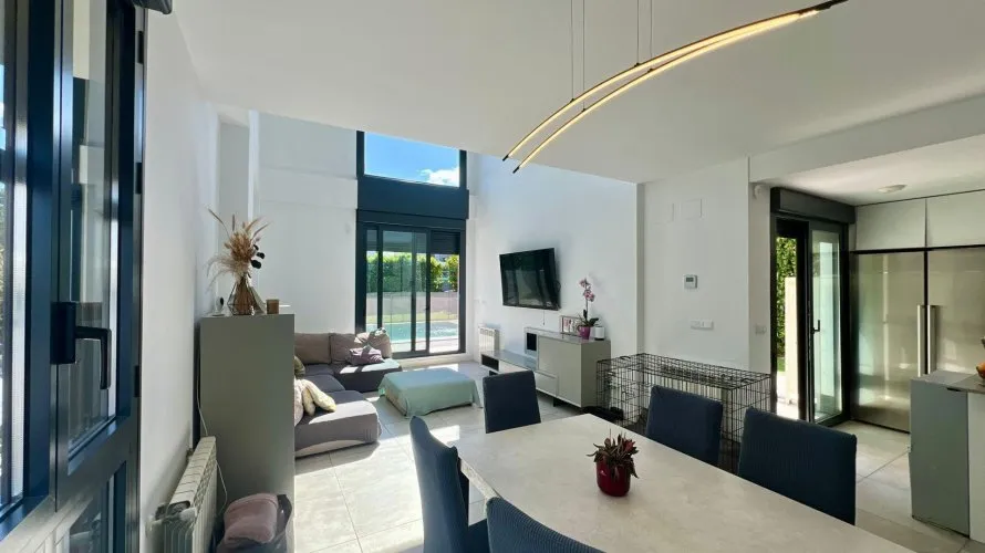 Villa de 3 chambres à Betera, Spain No. 1194 № 15