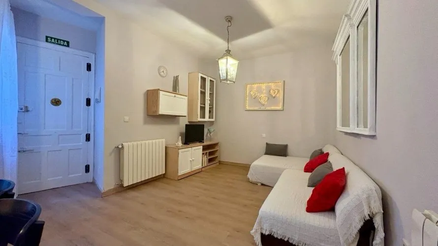 Apartment de 2 chambres à Madrid, Spain No. 1032 № 1