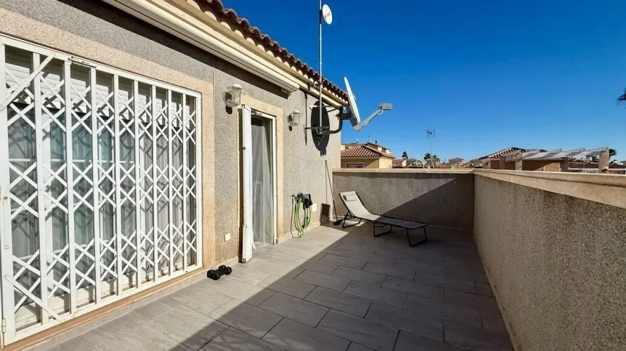 Villa de 4 chambres à Playa Flamenca II, Spain No. 169 № 8