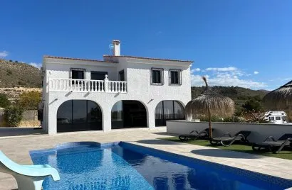 House de 4 chambres à Villajoyosa, Spain No. 805