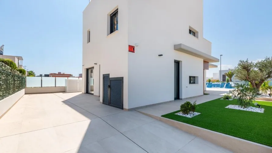 Villa de 3 chambres à Campoamor, Spain No. 612 № 4