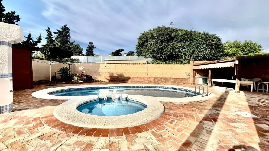 Villa de 4 chambres à Torrevieja, Spain No. 229 № 4